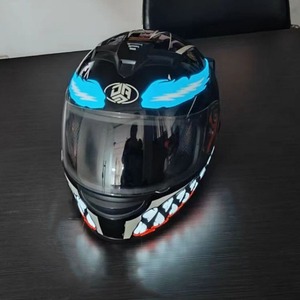 Bán Buôn Ánh Sáng Lạnh Phim Vật Nuôi Nọc độc Sáng Mũ Bảo Hiểm Phim Loại Pin Xe Máy LED Mũ Bảo Hiểm Ánh Sáng Ban Đêm - Product Image 2