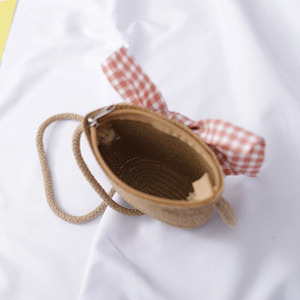 إكسسوارات أطفال جديدة للبنات 2024 حقيبة صغيرة طازجة + قبعة للحماية من الشمس، قبعة صيفية من القش المموج للشاطئ للبنات - Product Image 4