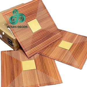 لوحة مرآة من كلوريد البولي فينيل متينة 50*50 * ثلاثية الأبعاد للسقف بتصميم مربع حديث مع وظيفة مقاومة للرطوبة بلون خشبي - Product Image 1