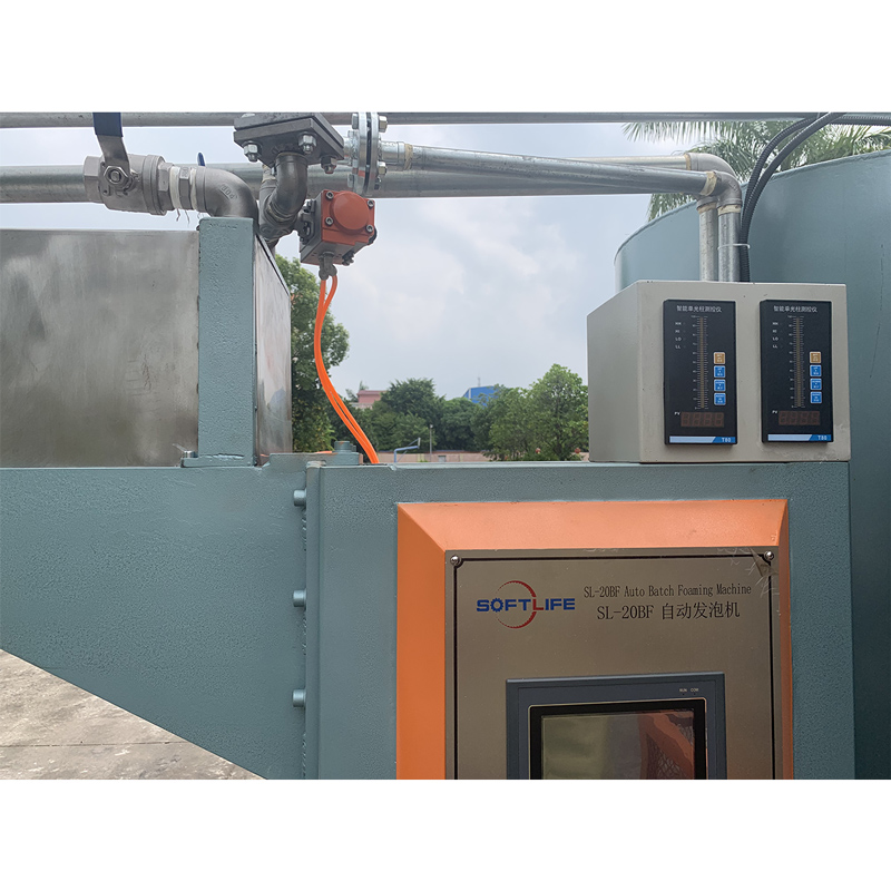 Prix ​​comp&eacute;titif avec une machine &agrave; mousse semi-automatique de haute qualit&eacute; &agrave; 2180 tr/min