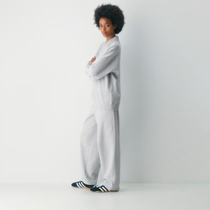 Joymay Suppliers Custom <strong>Tracksuits</strong> Fashion Style Embroidered Loose Men's Women's Sweatshirt Luxury Polo V Neck Sweatshirts Set - Product Image 2