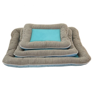 Cama Refrescante de Seda de Hielo para Perros y Gatos, Alfombra de Cama para Mascotas de Viscosa Suave y Refrescante: Sensación de Seda de Hielo y Diseño a Rayas para Clima Cálido - Product Image 5