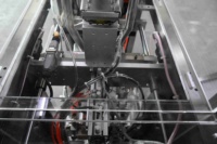 Machine d'emballage de dragées au chocolat en sachets préformés, avec peseuse anti-adhérence pour billes de chocolat, machine d'emballage Doypack