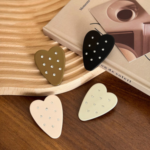 Kinling venta al por mayor Simple amor forma diamante lado pico de pato Clip acetato pinzas para el cabello - Product Image 1