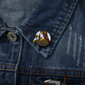 Le nouveau Hot Aces Poker main épinglettes en métal insigne personnalisé carte à jouer cartes à jouer dur émail doux épinglette bêche pour sac - Product Image 2