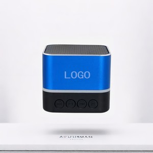 Altavoz Portátil Solidfir Mini de 5-10W con Batería Recargable, Diseño Cuadrado y Ranura para Tarjeta - Product Image 4
