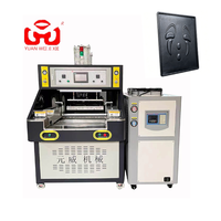 Machine de soudage à table coulissante automatique à livraison rapide pour le gaufrage et le façonnage des semelles de chaussures en cuir et des empeignes de sandales