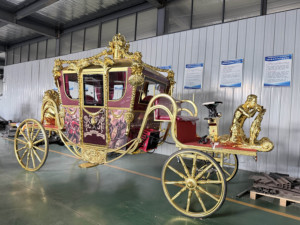 Elegante Carruaje Eléctrico Estilo Cenicienta, Nuevo Diseño, Escultura para Bodas, Transporte Especial Exclusivo con Caballos - Product Image 2