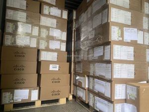 <span class=keywords><strong>Cisco</strong></span> Catalyst-Conmutador de red Ethernet empresarial de Capa <span class=keywords><strong>3</strong></span> gestionado 10G/25G con 48 puertos POE y enlaces ascendentes de Capa <span class=keywords><strong>3</strong></span> - Product Image 6