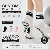 Chaussettes de Pilates personnalisées antidérapantes avec points en silicone, chaussettes de yoga OEM ODM, faible MOQ, logo personnalisé, chaussettes de fitness antidérapantes pour femmes