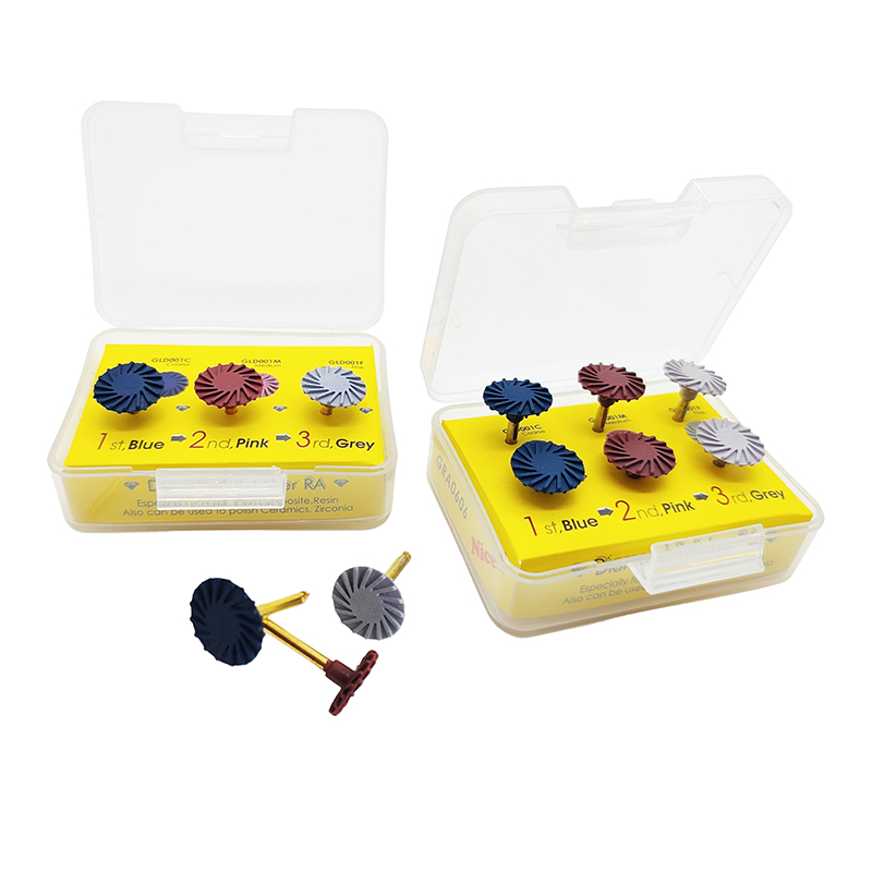 Price of a box of 6 gold-handled items