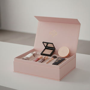 صندوق هدايا أسود مخصص بتصميم خاص لتغليف منتجات العناية بالبشرة والزيوت الأساسية، صندوق هدايا مغناطيسي مع بطانة ساتان - Product Image 2