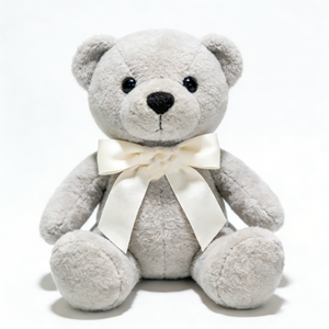 Oso de peluche gris claro, oso de peluche gris con lazo de satén crema, oso de peluche gris neutro suave, oso de peluche clásico simple sentado - Product Image 1