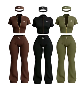 Conjunto Deportivo de 3 Piezas con Logotipo Personalizado para Mujer, Sudadera con Capucha, Diadema, Chaqueta con Cremallera de Manga Corta y Pantalones Acampanados - Product Image 1