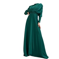 Robe Abaya en satin Lignes, design élégant avec taille à lacets, style modeste, belle robe musulmane