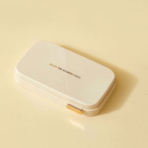 ถาดน้ำแข็งแบบใหม่ ถอดง่าย ซ้อนกันได้  แบบพลาสติก 2 ช่อง - Product Image 4