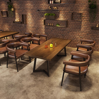 Set di Tavoli e Sedie in Legno Massello Stile Industriale Moderno per Ristoranti e Caffè