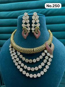 Conjunto de Collar y Aretes de Circonio para Mujer, Joyería de Diseño Contemporáneo para Bodas y Fiestas - Product Image 4