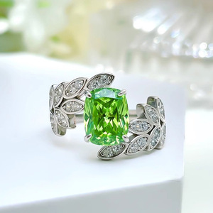 Anello a foglia floreale intrecciata da donna, gioiello fresco e alla moda per le dita - Product Image 5
