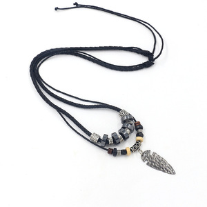 Collana con ciondolo Vintage moda collana con catena lunga in rilievo di ematite vichinga per uomo - Product Image 5