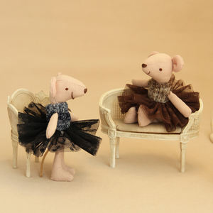 Set Miniatur Vintage: Boneka Tikus Kain + Dekorasi Sofa & Kursi Hias - Product Image 4