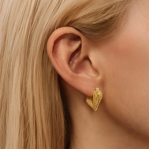 Aretes CANNER con Diseño Artístico Impreso en 3D, Plata de Ley 925, Chapados en Oro de 18K, Forma Ovalada de Corazón, Joyería - Product Image 3