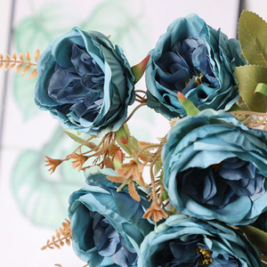 Bouquet de roses en soie Austin, 7 pièces, haute simulation, décoration de mariage, décoration réutilisable pour la maison - Product Image 1