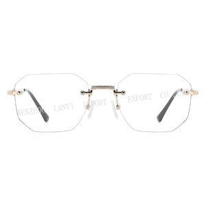 نظارات معدنية بدون إطار بتصميم مقطوع كالجواهر، حاصلة على شهادة ISO9001، مناسبة للمهنيين العاملين، تُضفي صورة احترافية. - Product Image 2