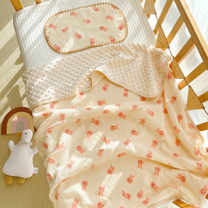 Coperta Avvolgente per Neonati Personalizzata Super Morbida a 4 Strati in Cotone Organico 400TC Antibatterico, Mussola a Pois per Bambini Oltre 4 Anni - Product Image 1