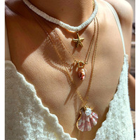Nouveautés en acier inoxydable plaqué or style océan coquille pierre naturelle soleil étoile de mer série pendentif collier bijoux pour femmes