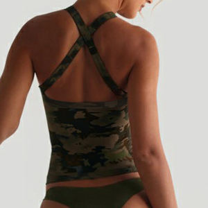 Top corto con estampado de camuflaje para mujer, chaleco informal sin mangas ajustado para uso interior, estilo urbano - Product Image 3