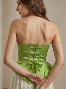 <span class=keywords><strong>Corsetto</strong></span> da donna in raso, tinta unita, vita aderente, <span class=keywords><strong>spalline</strong></span> irregolari, top a fascia con laccetti sulla schiena. - Product Image 6