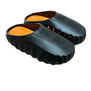 Nouvelles chaussures fermées pour hommes, à enfiler, respirantes, avec massage des pieds, pantoufles polyvalentes et tendance pour la plage - Product Image 4