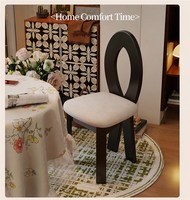 Chaise de salle à manger traditionnelle en bois massif de chêne vintage avec dossier haut incurvé de style mid-century - Durable et écologique pour la salle à manger à domicile