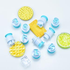 2024 troqueles de prensa de galletas alfanuméricas mayúsculas y minúsculas, troqueles estampados para pasteles de fondant, troqueles de <span class=keywords><strong>corte</strong></span>, herramientas para hornear - Product Image 1