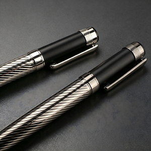 Bolígrafo de Metal Premium Simple Twist con Tinta Azul/Negra de 1.0 mm, con Logotipo Personalizado, para Escritura Diaria, Uso en Oficina y Negocios - Product Image 3