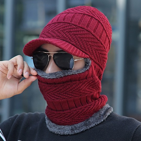 Chapeau à bord (rouge)