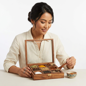 Boîte à épices en bois avec couvercle en verre et compartiments pour herbes, pour le rangement en cuisine - Product Image 1