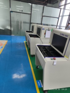 Máquina de inspección de <span class=keywords><strong>PCB</strong></span> AOI 2D de alta precisión Probador de componentes SMT de nueva condición AOI de China - Product Image 5