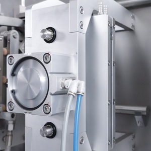 เครื่องบรรจุภัณฑ์ฟิล์มแบบซองตั้งทรงไม่สม่ำเสมอแนวนอนสำหรับผลิตภัณฑ์นม ระบบอัตโนมัติเต็มรูปแบบ ขับเคลื่อนด้วยมอเตอร์ ประสิทธิภาพสูง - Product Image 3