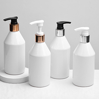 Bouteilles blanches de pompe de lotion de 300ml, récipient cosmétique d'animal familier avec le distributeur de savon liquide, bouteilles de pompe de lotion de collier d'argent d'or