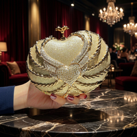 Sac de soirée de luxe pour femme en forme de cœur, pochette à chaîne, sac à bandoulière vintage pour mariage et fête, sac à main avec poignée dorée et strass