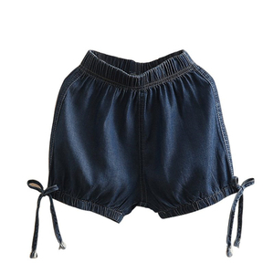 Jeans courts unis de haute qualité pour bébés filles, design de mode coréen, provenant du marché de la mode en Chine - Product Image 1
