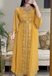 Dubai colore giallo strass ricamato in mezza manica a pipistrello islamica ragazza sera spettacolo caftano di lusso per l'estate - Product Image 2