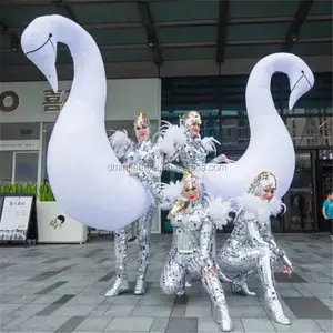 Disfraz de cisne inflable para caminar, traje de cisne blanco inflable, iluminación Led, cisne inflable para decoración de eventos