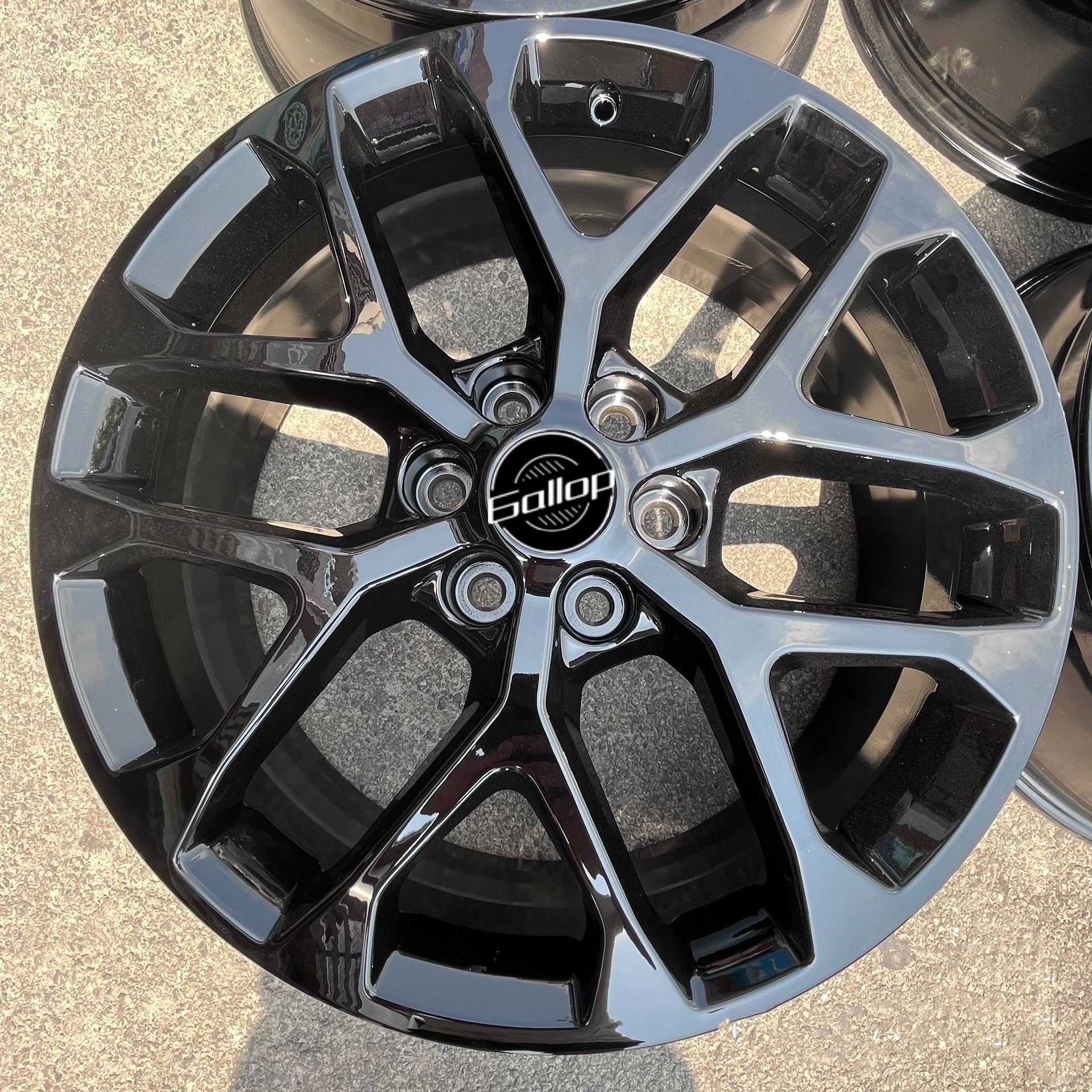 26 inch black and chrome wheels 6 lugs