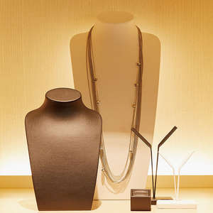 Caja de joyería de terciopelo de exhibición de tienda minorista de madera de alta calidad - Product Image 2