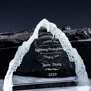 Großhandel Custom Crystal Mountain Shape Trophy Awards