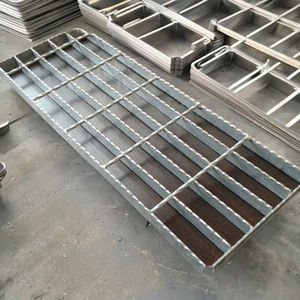 Rejilla de Acero Inoxidable FinePunch FP-GT-SS-003 para Aplicaciones Industriales de Suelos y Drenaje - Product Image 1