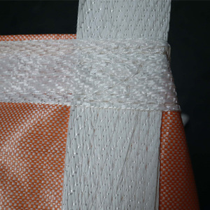 حقيبة <span class=keywords><strong>FIBC</strong></span> برتقالية اللون من البولي بروبيلين المنسوج قابلة للتنفس بقاعدة مخروطية وحلقات زاوية متقاطعة مع عامل أمان 6:1 متينة وقدرة تحمل عالية - Product Image 6